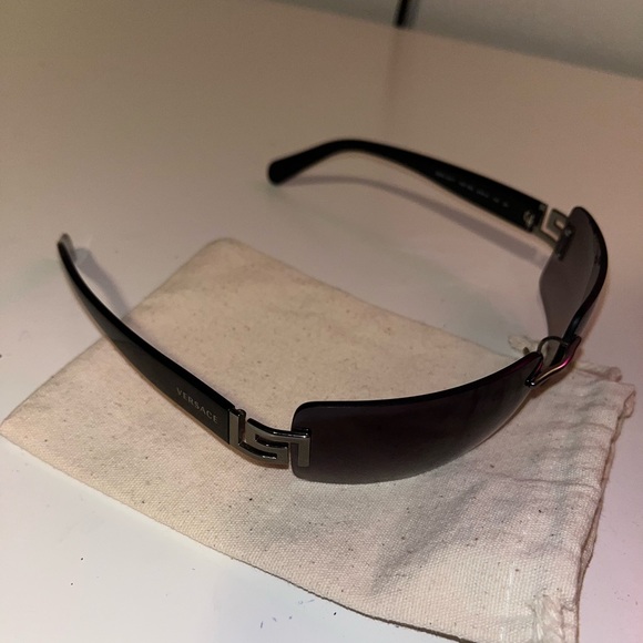 Versace sunglasses - Picture 1 of 4